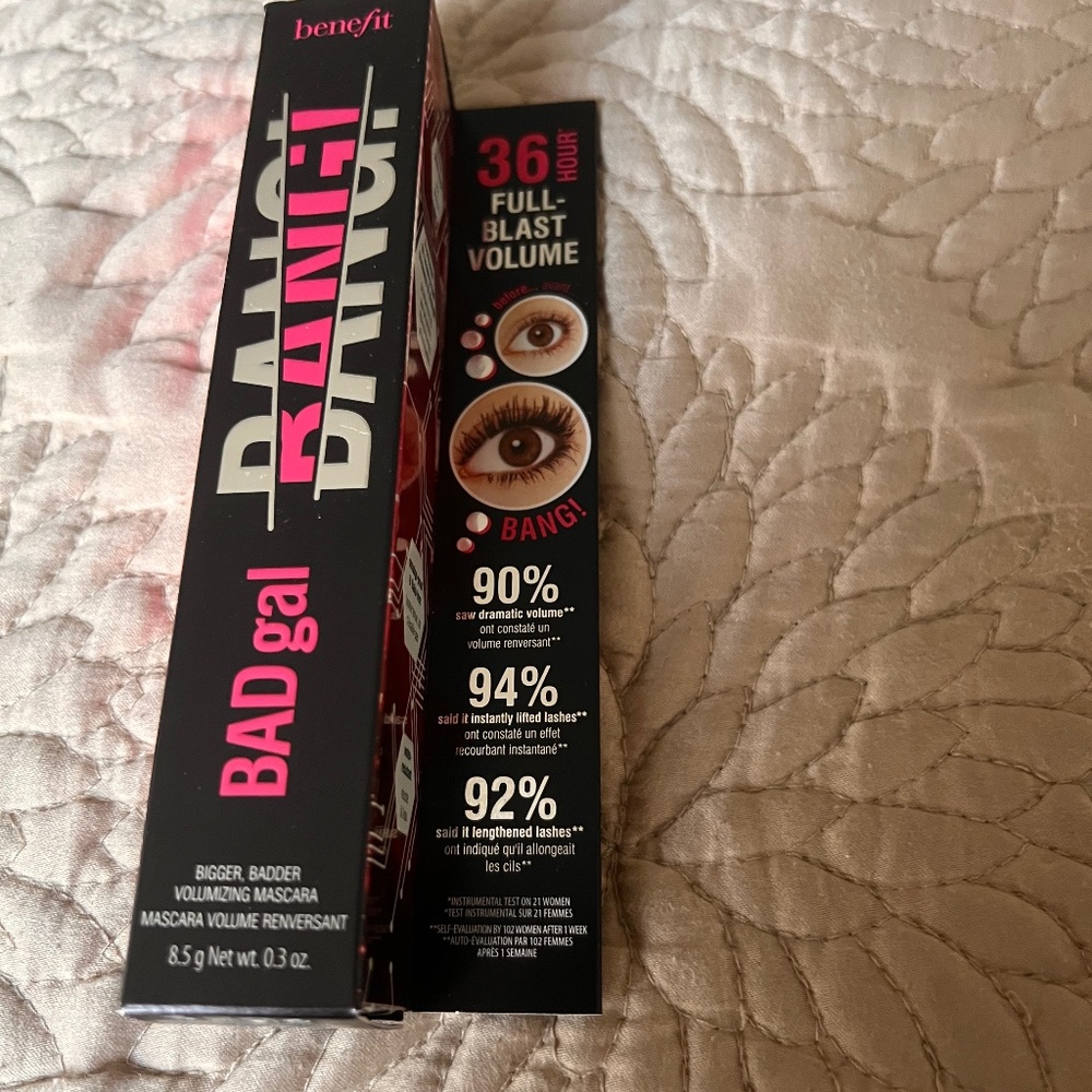 Benefit BADgal BANG intense pitch black 36 Hr Full Blast Volume Mascara